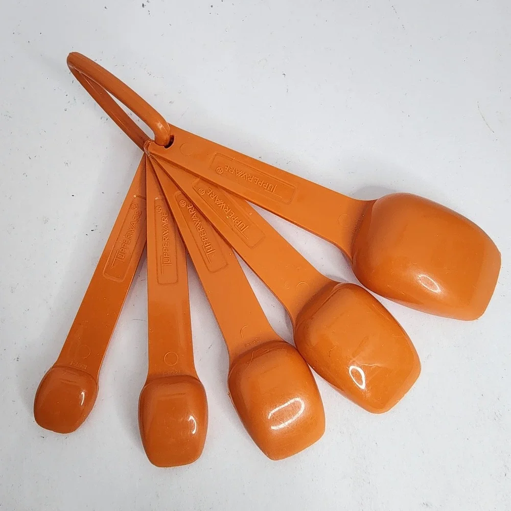 Tupperware excellent used